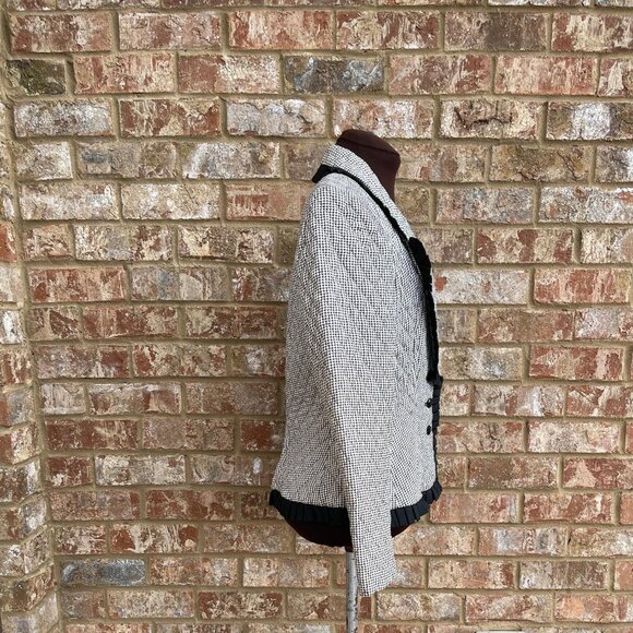 Richie Freeman for Teri Jon Women's 100% Silk Grey & Black Blazer Size 8 - Picture 3 of 4